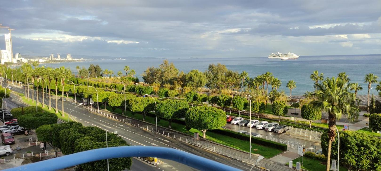 Sea Front & City Center, Amazing Sea View Limassol Ngoại thất bức ảnh