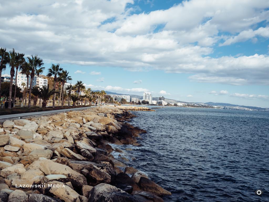 Sea Front & City Center, Amazing Sea View Limassol Ngoại thất bức ảnh